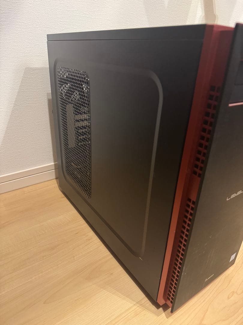 【半額以下】iiyama LEVEL-J ブラック/レッド デスクトップPC