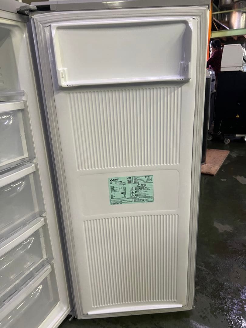 三菱ノンフロン冷凍庫 2016年