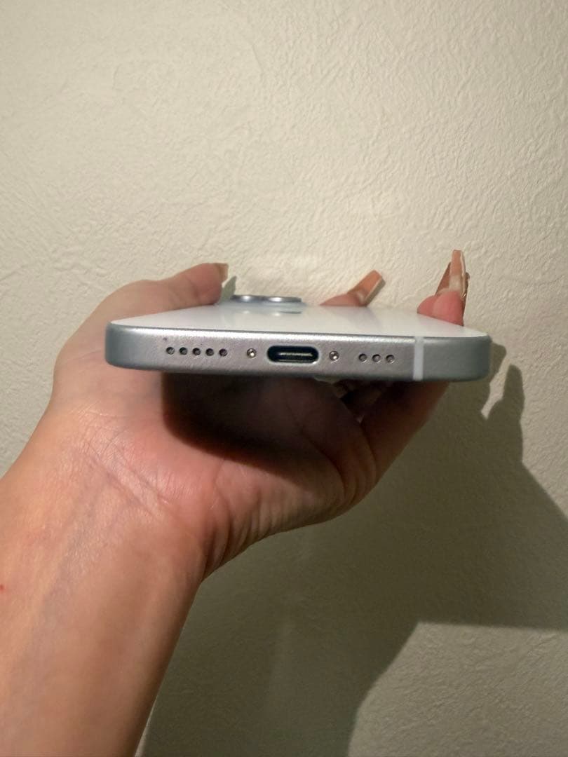 Apple iPhone15 ブルー本体