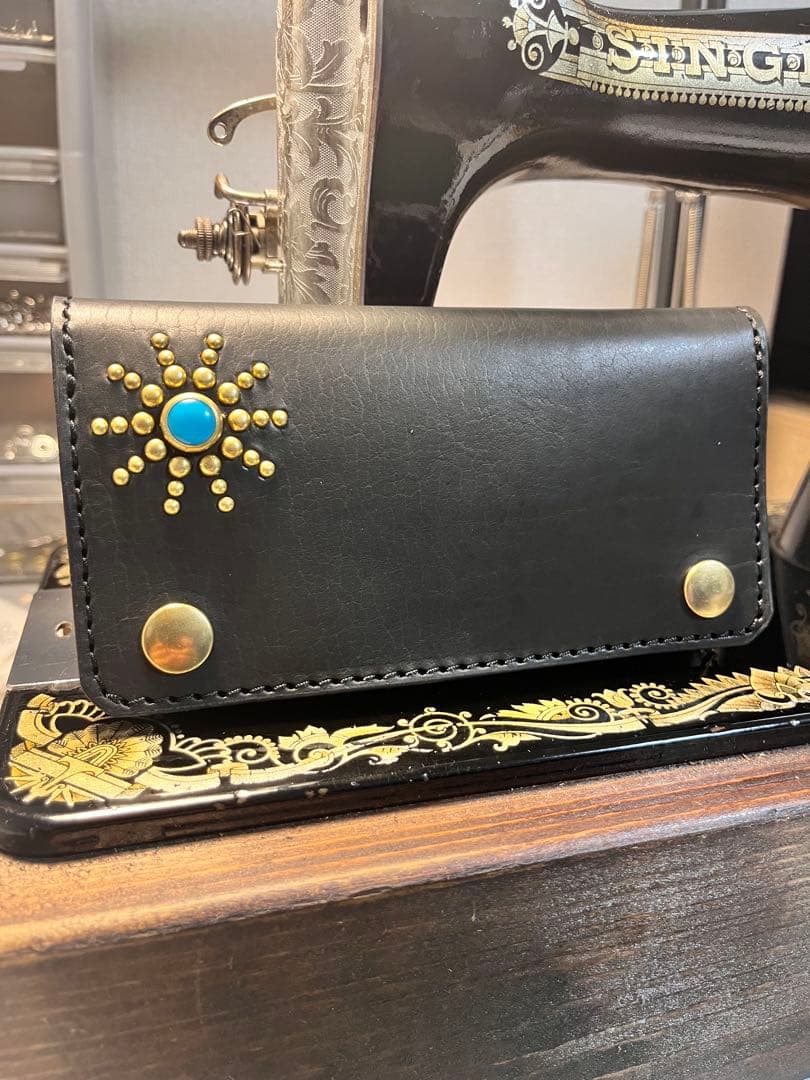 トラッカーウォレット M サンシャインスタッズ