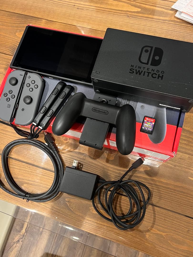 Nintendo Switch ニンテンドースイッチ グレー おまけ付き Nintendo Switch {Switch}Nintendo Switch(ニンテンドースイッチ) Joy