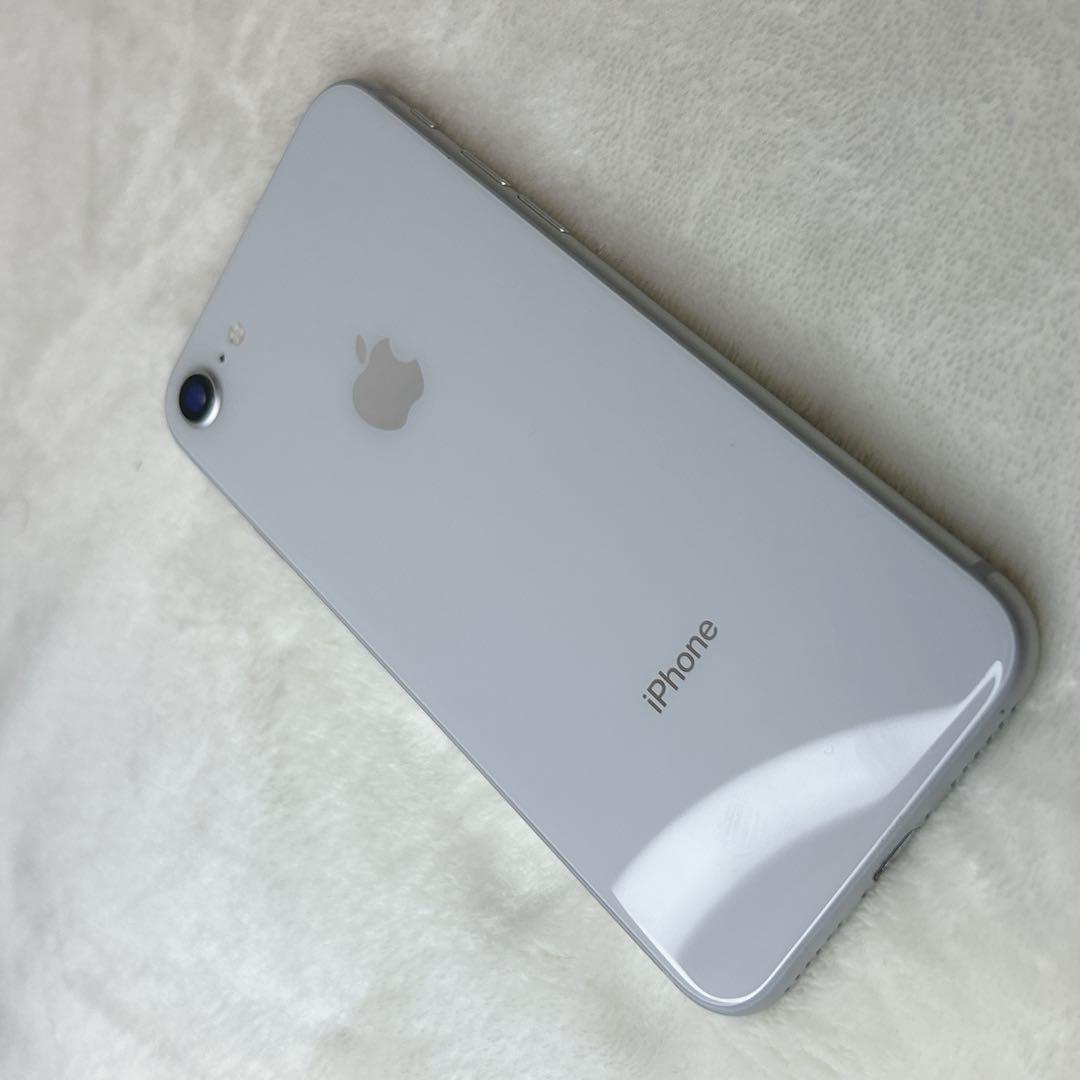 ✨美品✨ iPhone8 ホワイト　64GB 最大容量78%