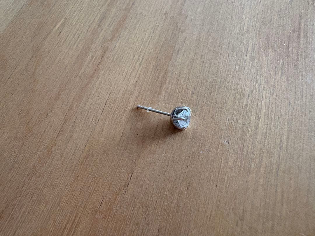 ラボグロウンダイヤモンド ピアス片耳 0.5ct 鑑定書付き