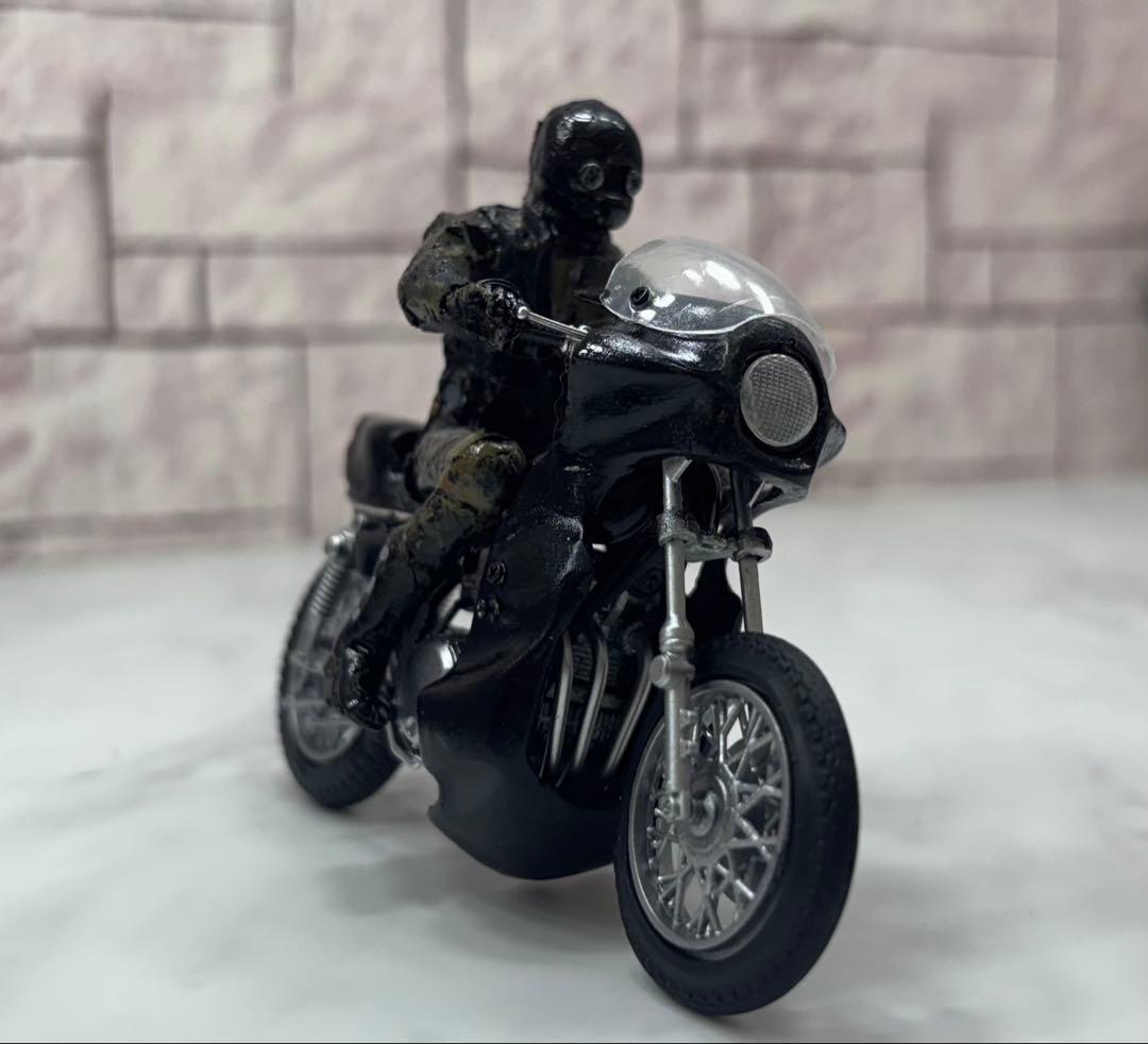 1/24ミニカー MADMAX トゥーカッター バイク Z750RS Z2仕様