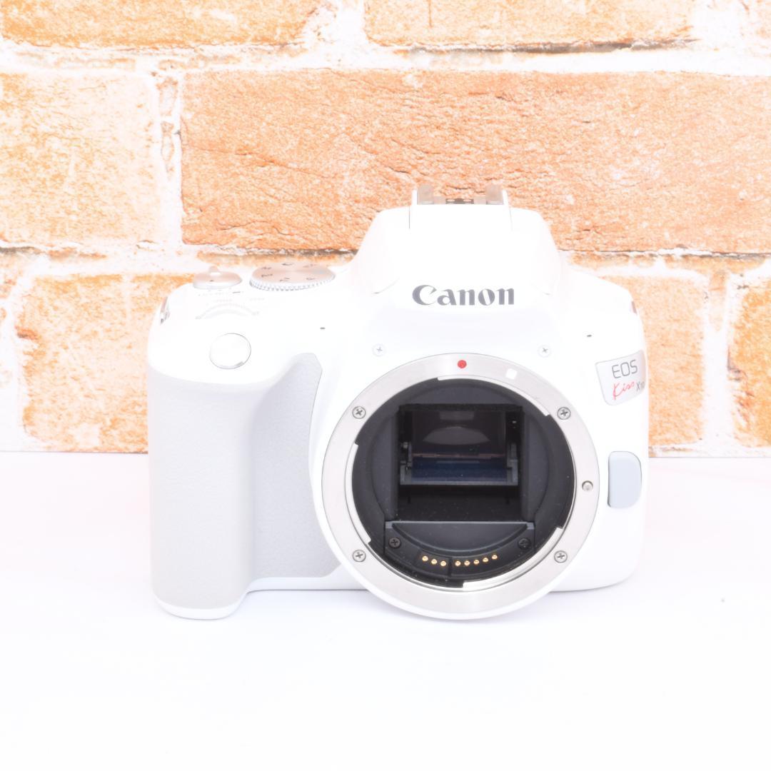 カメラバッグ付属✨Canon Kiss X10✨ホワイト✨Wi-Fi機能