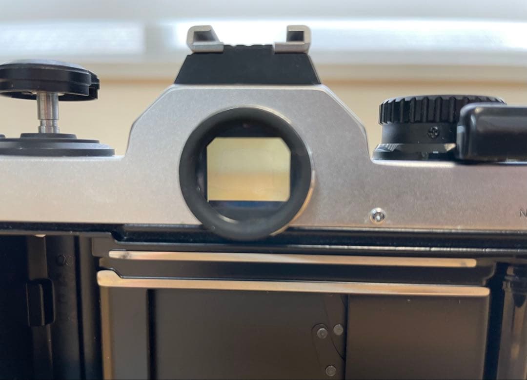 Nikon NewFM2 一眼レフ　Nikkor f/2レンズ付