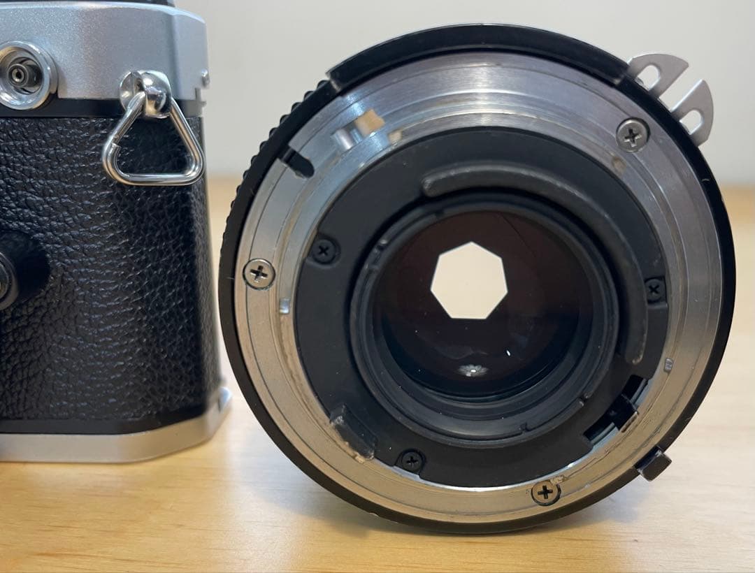 Nikon NewFM2 一眼レフ　Nikkor f/2レンズ付