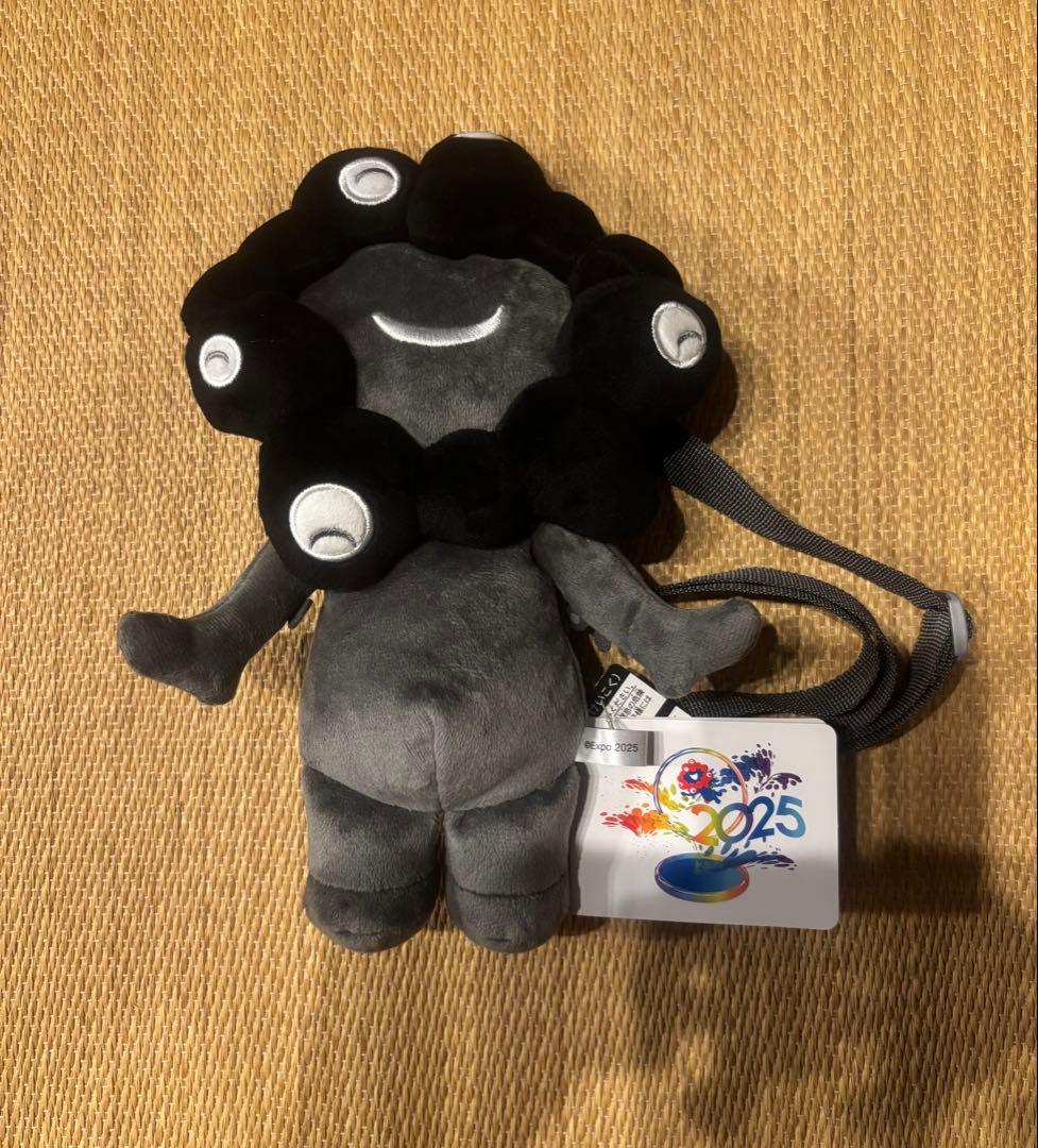 ミャクミャク ぬいぐるみ ポーチ 黒 万博 EXPO2025 - メルカリ