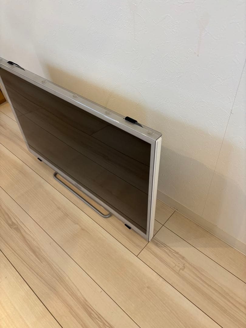 ガード付き　Panasonic TV ビエラ32型　TH32ES500-w