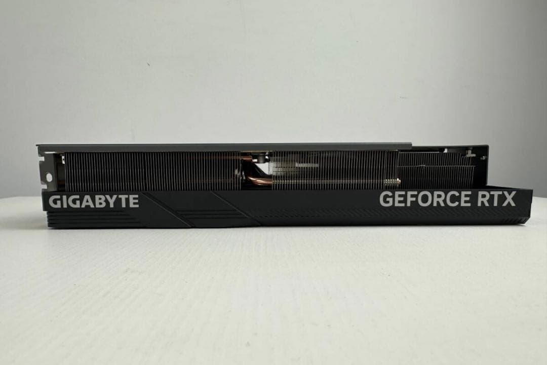 グラフィックボード・グラボ・ビデオカード Gigabyte RTX 4080 Super