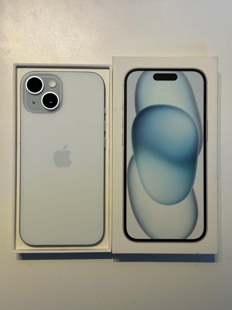 Apple iPhone 15 128GB バッテリー95％保証期間内 iPhone 15 128GB - ブラック（SIMフリー）[整備済製品] - Apple（日本）