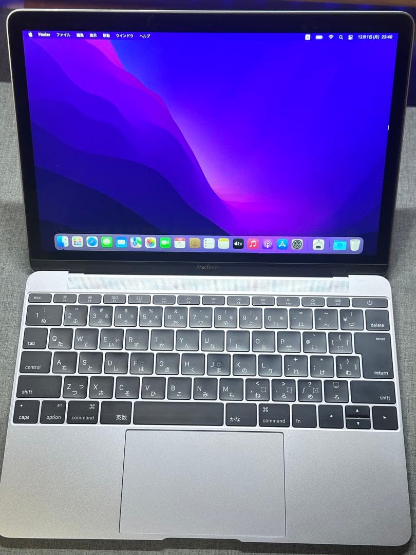 MacBook 12インチ　m3-8-256GB 超軽量 稀少 Amazon.com: Apple 2017 Macbook with 1.2GHz Intel Core m3 (12-inch