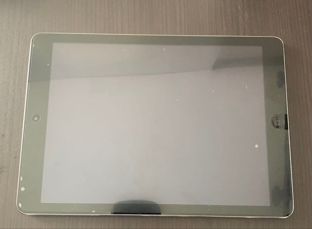 Apple iPad Airシルバー 本体