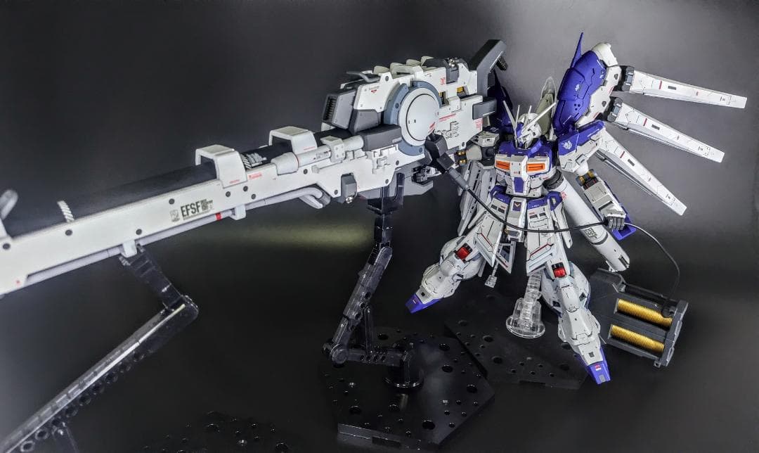 RG hi-νガンダム　全塗装　完成品　ハイパー・メガ・バズーカ・ランチャー ガンプラ「RG Hi-νガンダム」ハイパー・メガ・バズーカ・ランチャーが