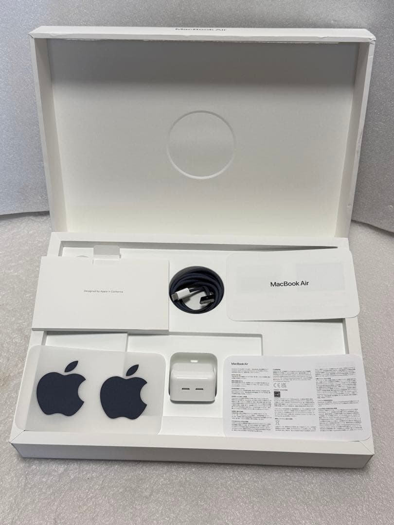 極美品　バッテリー100%　充放電回数27回　MacBook Air 15 M3