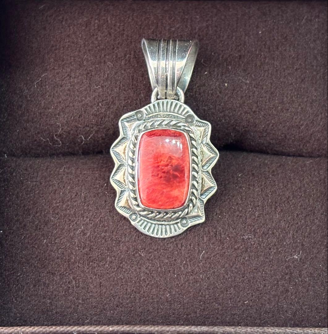 タイムセール ナバホ族 Geneva Ramone作 インディアンジュエリー ナバホ族 Geneva Ramone ジェネバ・ラモーン氏