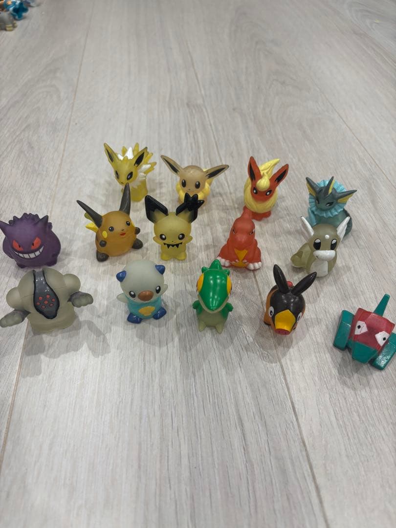 まとめ売り クリアポケモン等 ポケモンキッズ 指人形 ソフビ 約200体