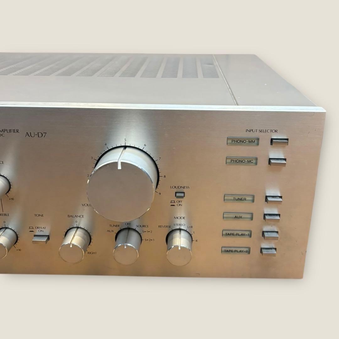 ジャンク品 SANSUI AU-D7プリメインアンプ シルバー サンスイ