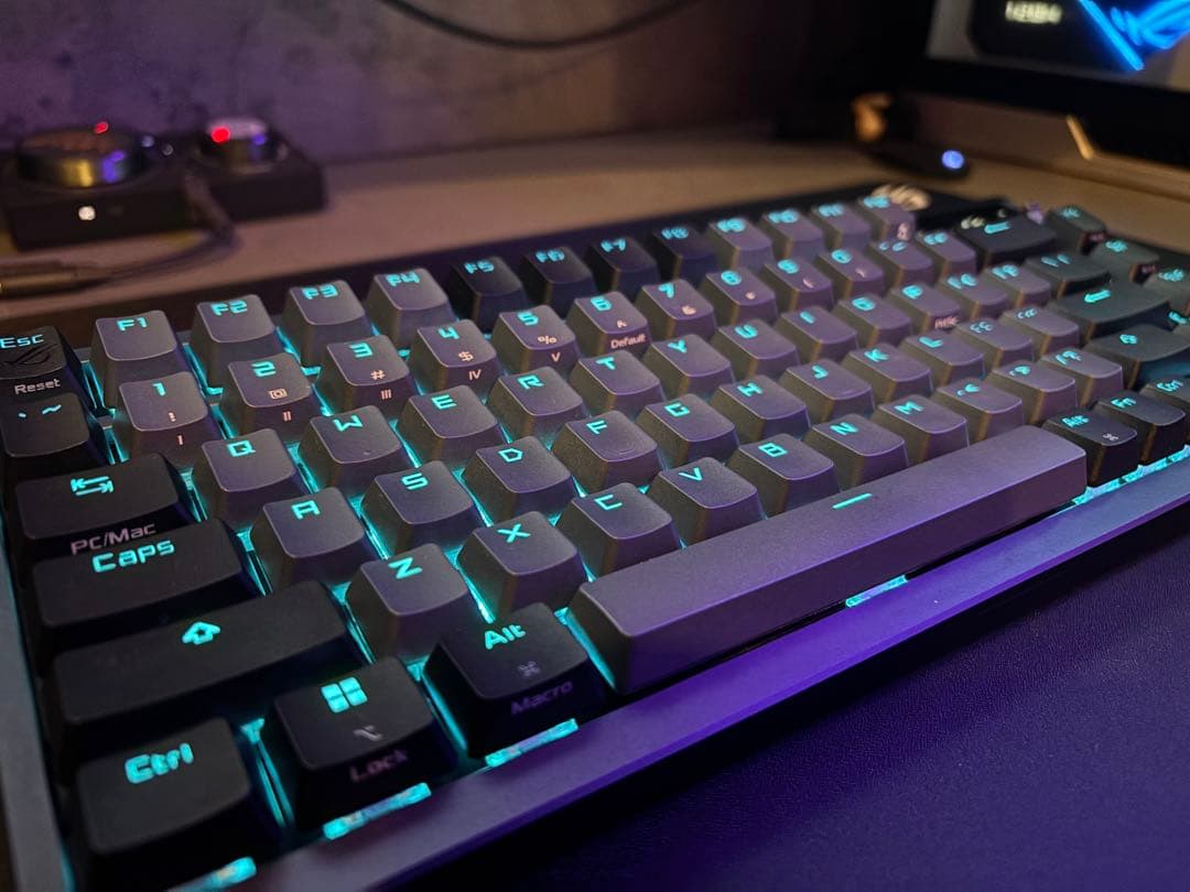 ASUS ROG AZOTH メカニカルキーボード(英語配列)