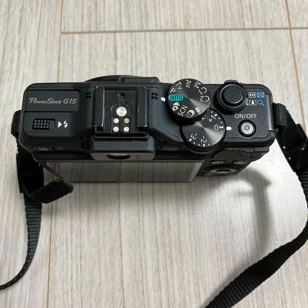Canon PowerShot G15 本体とバッテリーチャージャー