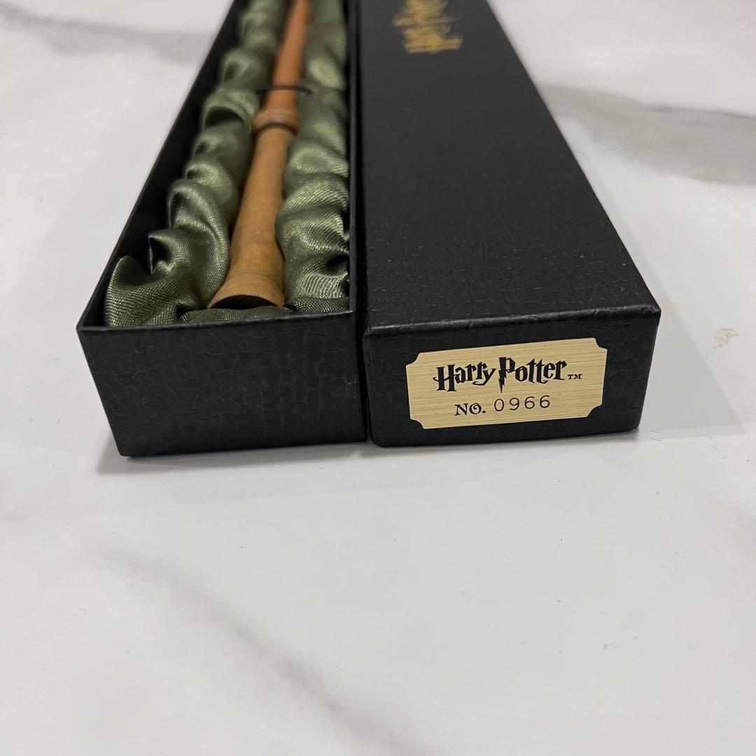 ハリーポッター 魔法の杖 WB ワーナー シリアルナンバー入り - メルカリ