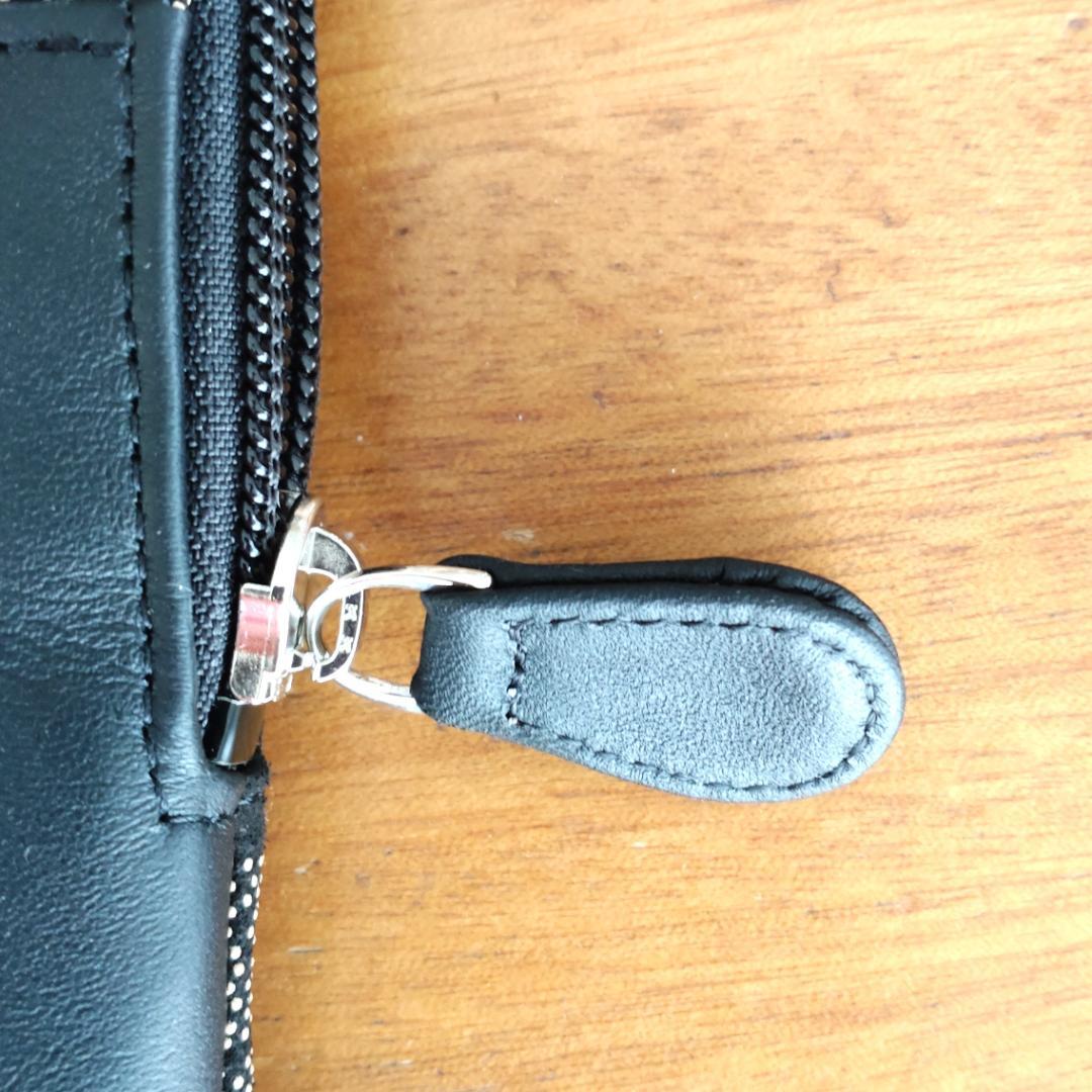 【新品・未使用】印傳屋 サコッシュ スマホポシェット 爪唐草