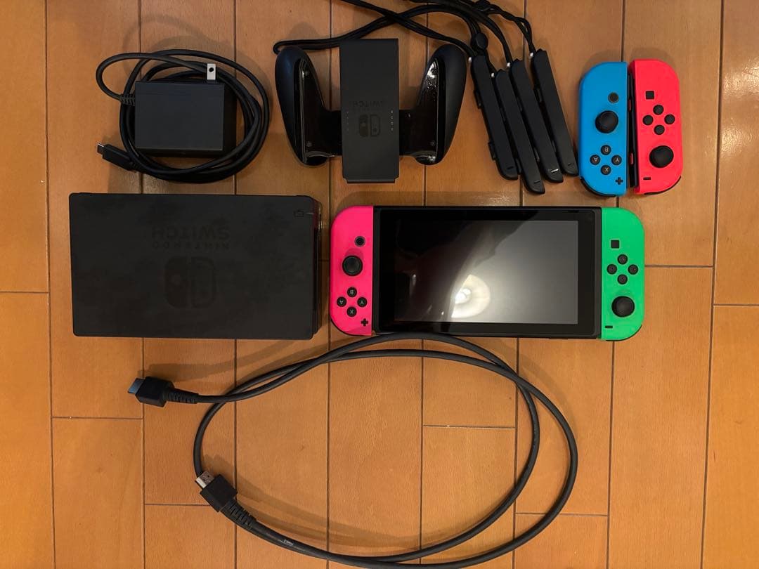 Nintendo Switch 本体 一式+Joyコン2つ - メルカリ