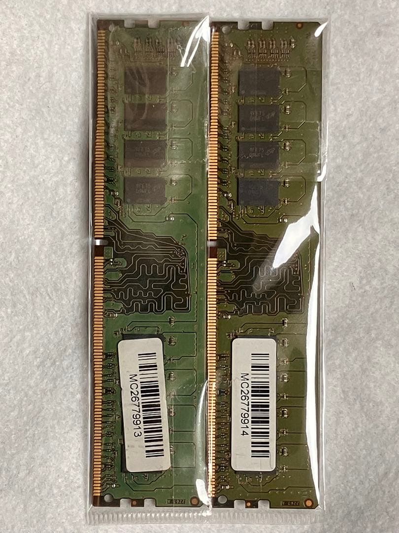 Crucial 16GB×2枚 DDR4 3200メモリ