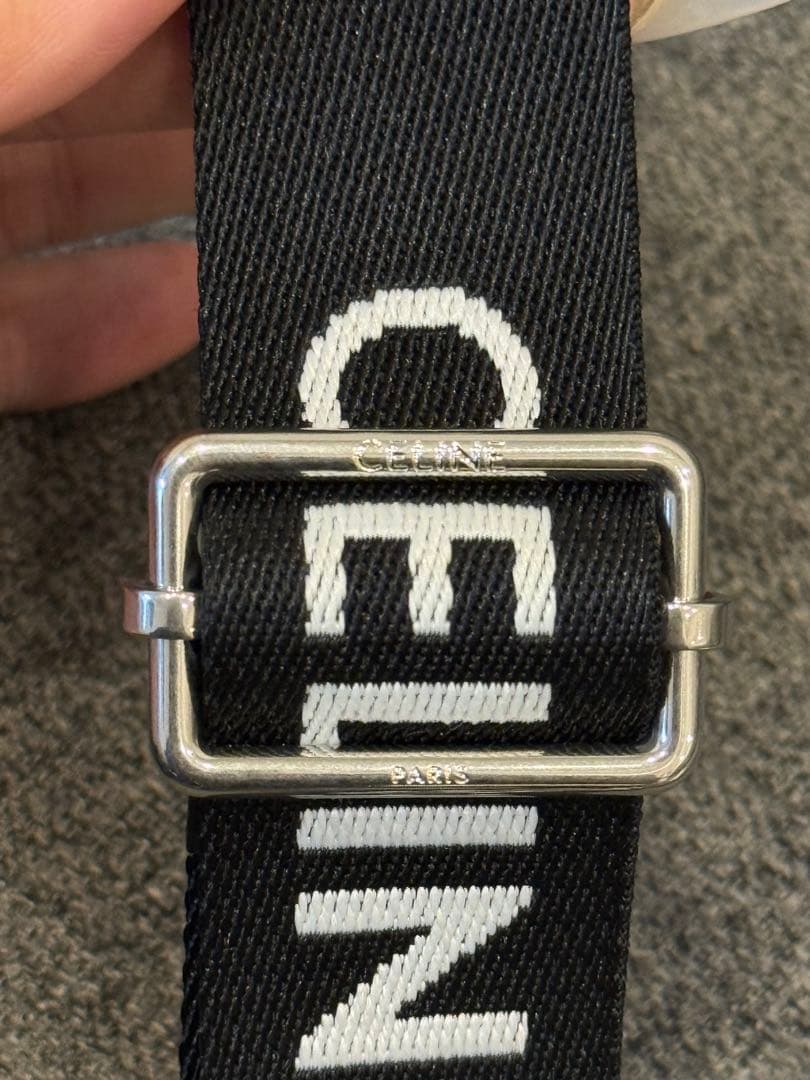 《りる》CELINE メッセンジャーバッグ ブラック