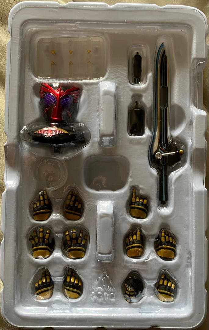 ブ*読様 S.H.Figuarts 真骨彫製法 仮面ライダーオーズ ラトラーター