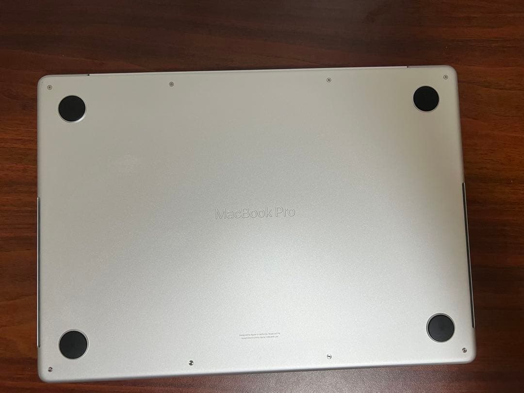 MacBook Pro M2Max 32GB 1TB 本体