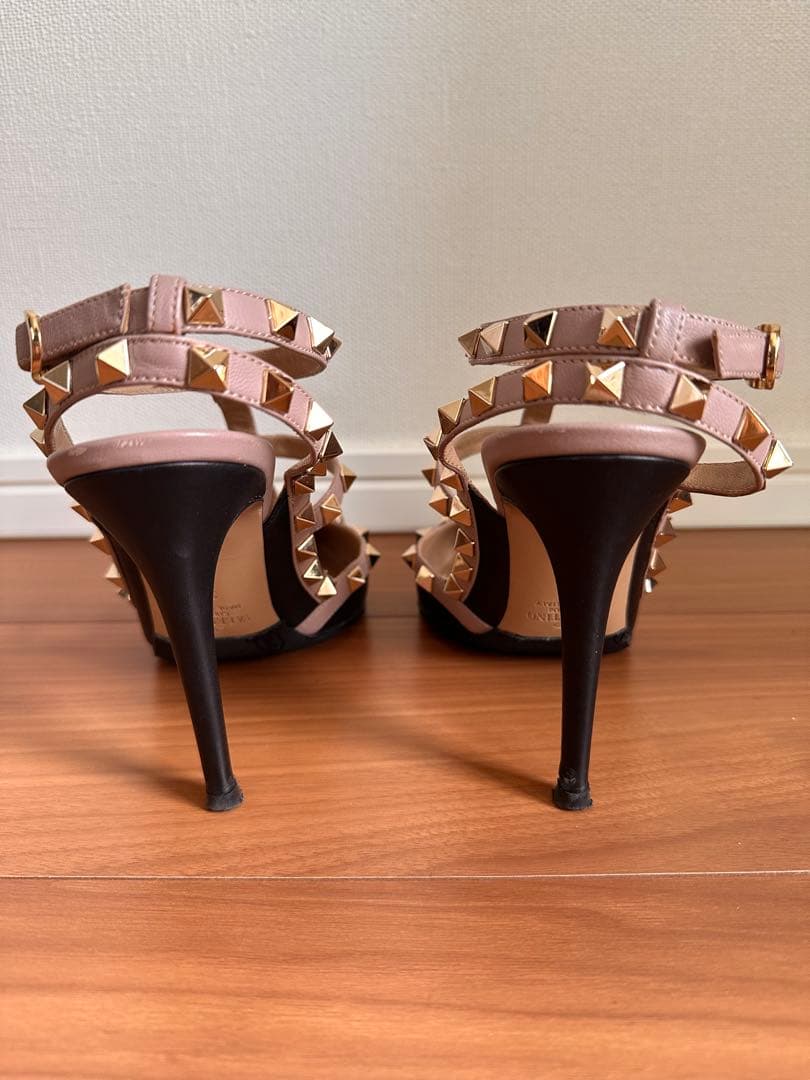 ヴァレンティノ ロックスタッズパンプス 37 - メルカリ