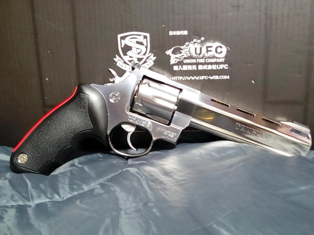 レイジングブルマキシTAURUS社公認 ⭐44マグナム⭐絶版⭐希少品8mmBB