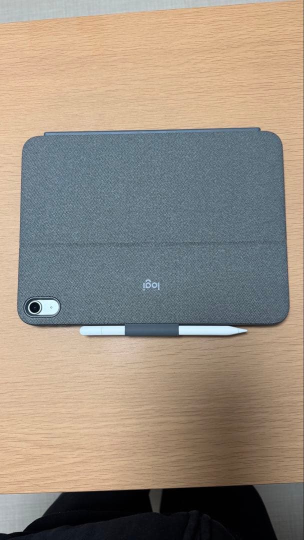 iPad 第10世代 WiFi + cellular モデル 64GB シルバー