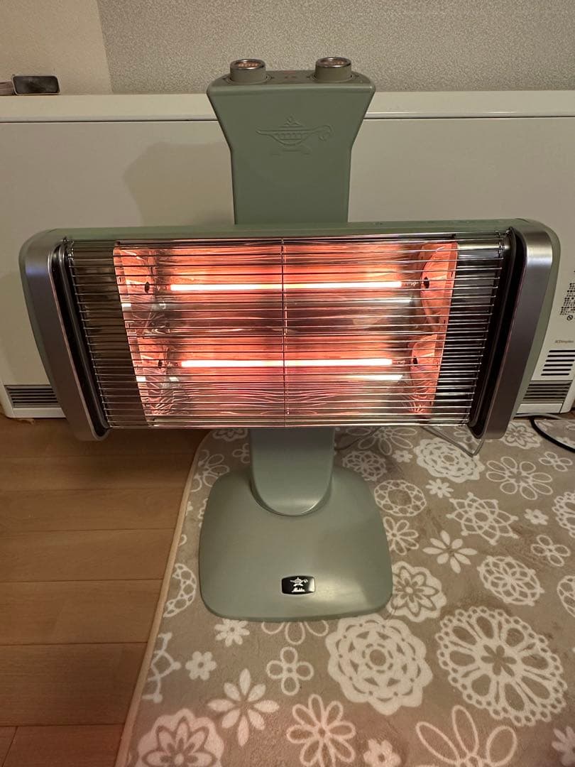 アラジン遠赤グラファイトヒーター CAH-2G10A