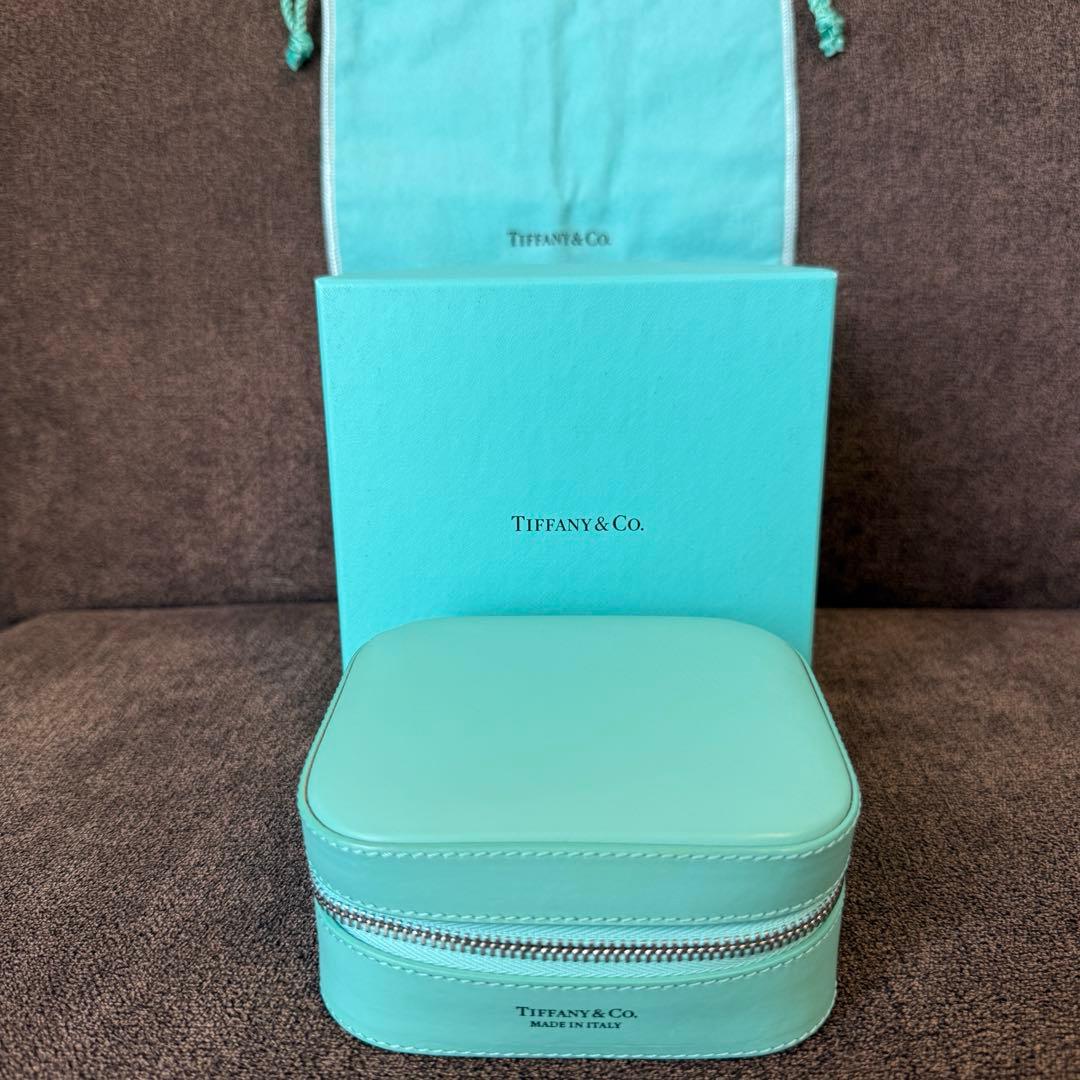 Tiffany ティファニー】廃盤 レア アクセサリーケース レザー - メルカリ