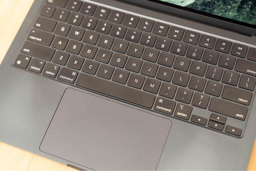 MacBook Air 13インチ M2 24GB 1TB US配列