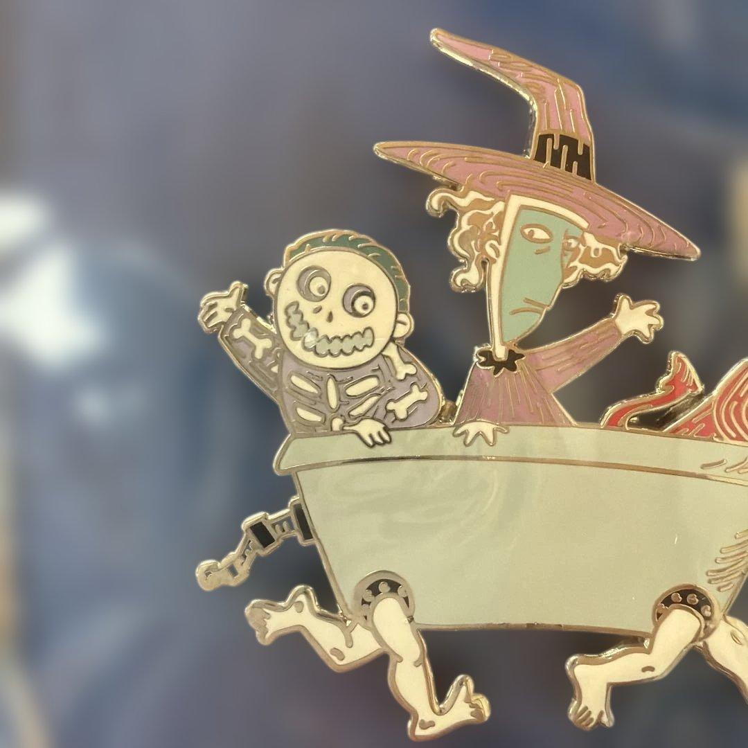 ナイトメア・ビフォア・クリスマス 110周年レガシーピンバッジ - メルカリ