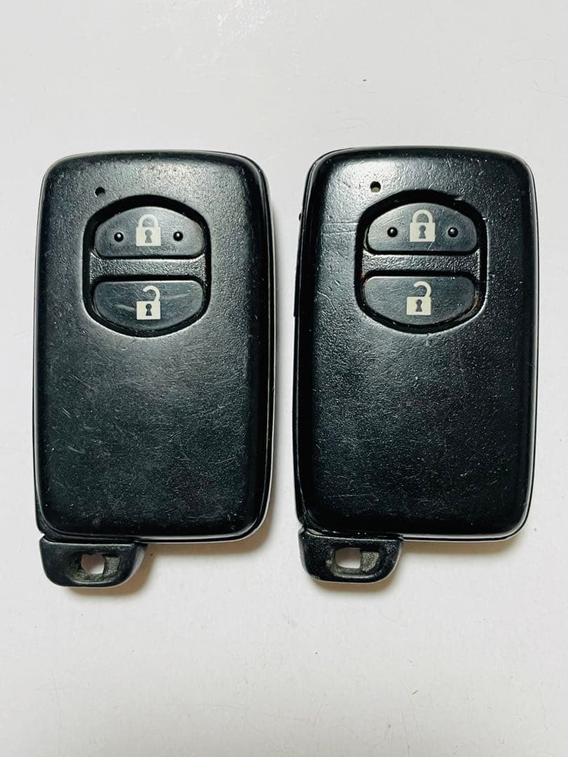トヨタ30プリウス10アクア純正スマートキー2個セット - メルカリ