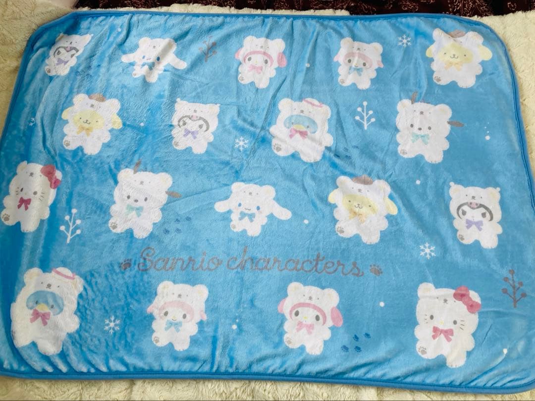 サンリオ シロクマ スノー ブランケット ひざかけ サンリオ シロクマ スノー ブランケット ひざかけ