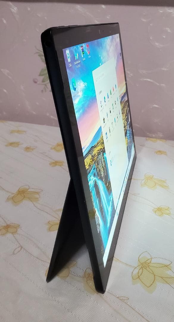 (美品)Surface Pro6 i7-8650U/16GB/512GB off