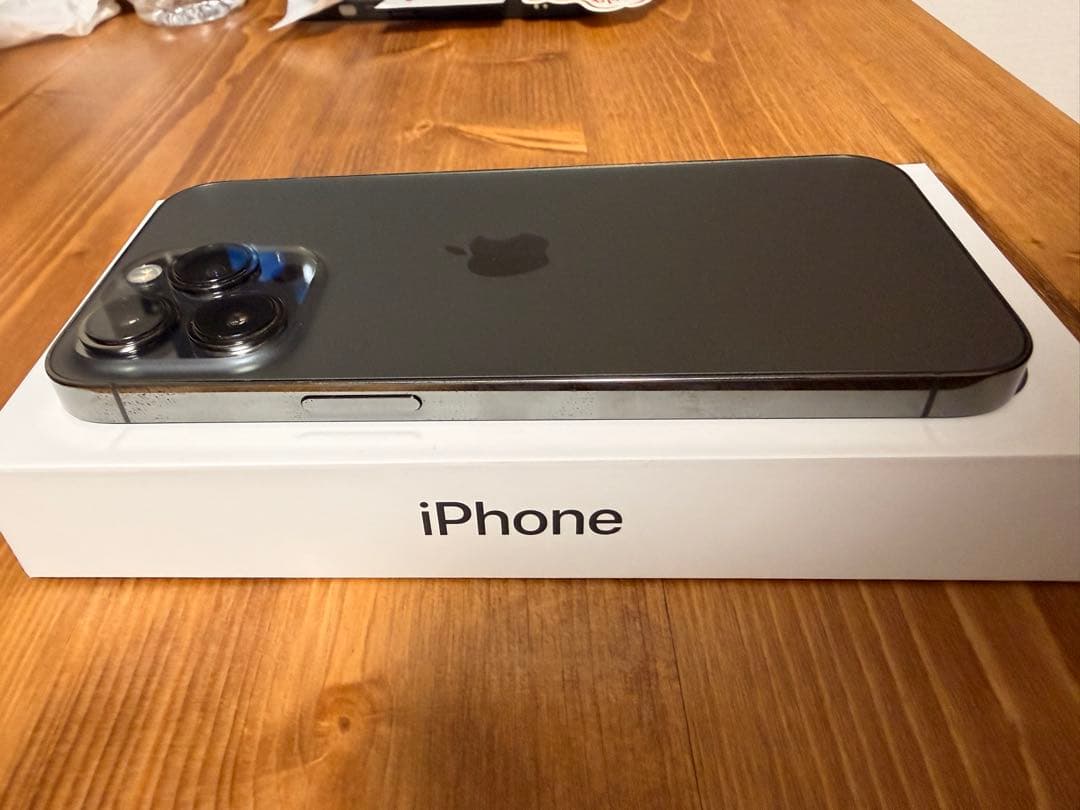 【美品】iPhone 13pro 256gb グラファイト SIMフリー