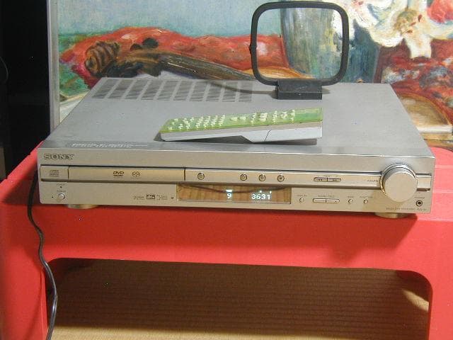 ★ソニー AVD-S1　CD・DVDプレーヤーを内蔵、AVアンプレシーバー