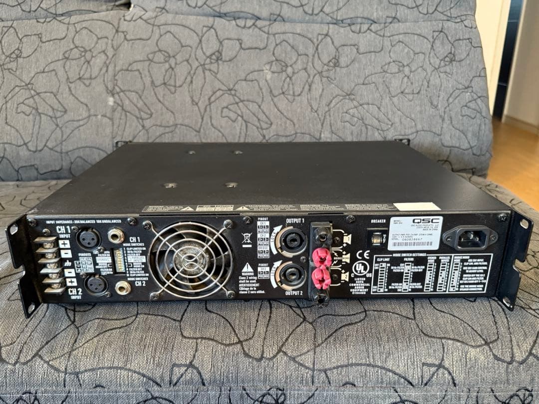 アンプ QSC PROFESSIONAL POWER AMPLIFIER RMX 850