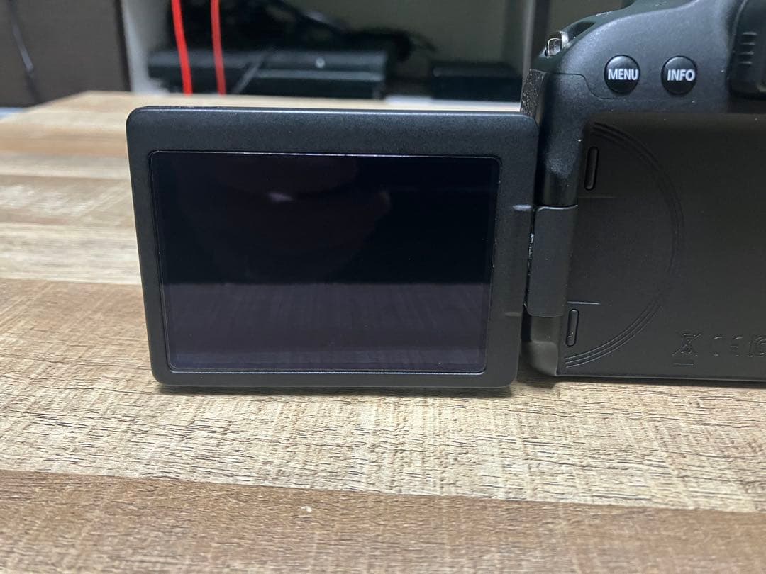 Canon EOS Kiss X9i デジタル一眼レフ 18-55mm