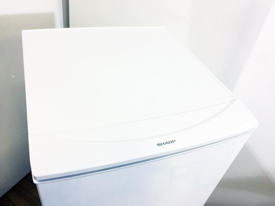 送料無料★2017◆中古★SHARP 137L 冷蔵庫【SJ-D14C-W】