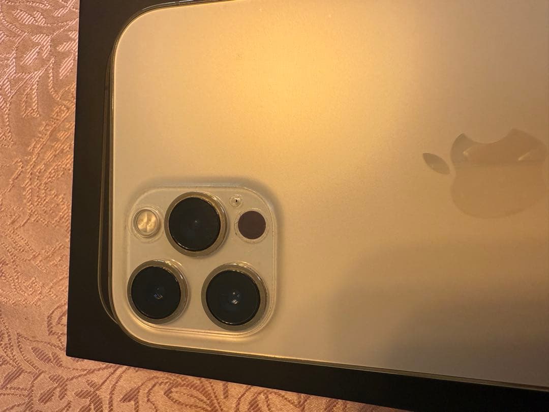 【美品】Apple iPhone12ProMax128GBゴールド