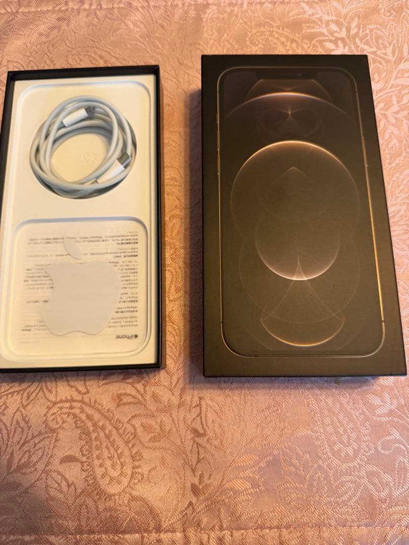 【美品】Apple iPhone12ProMax128GBゴールド