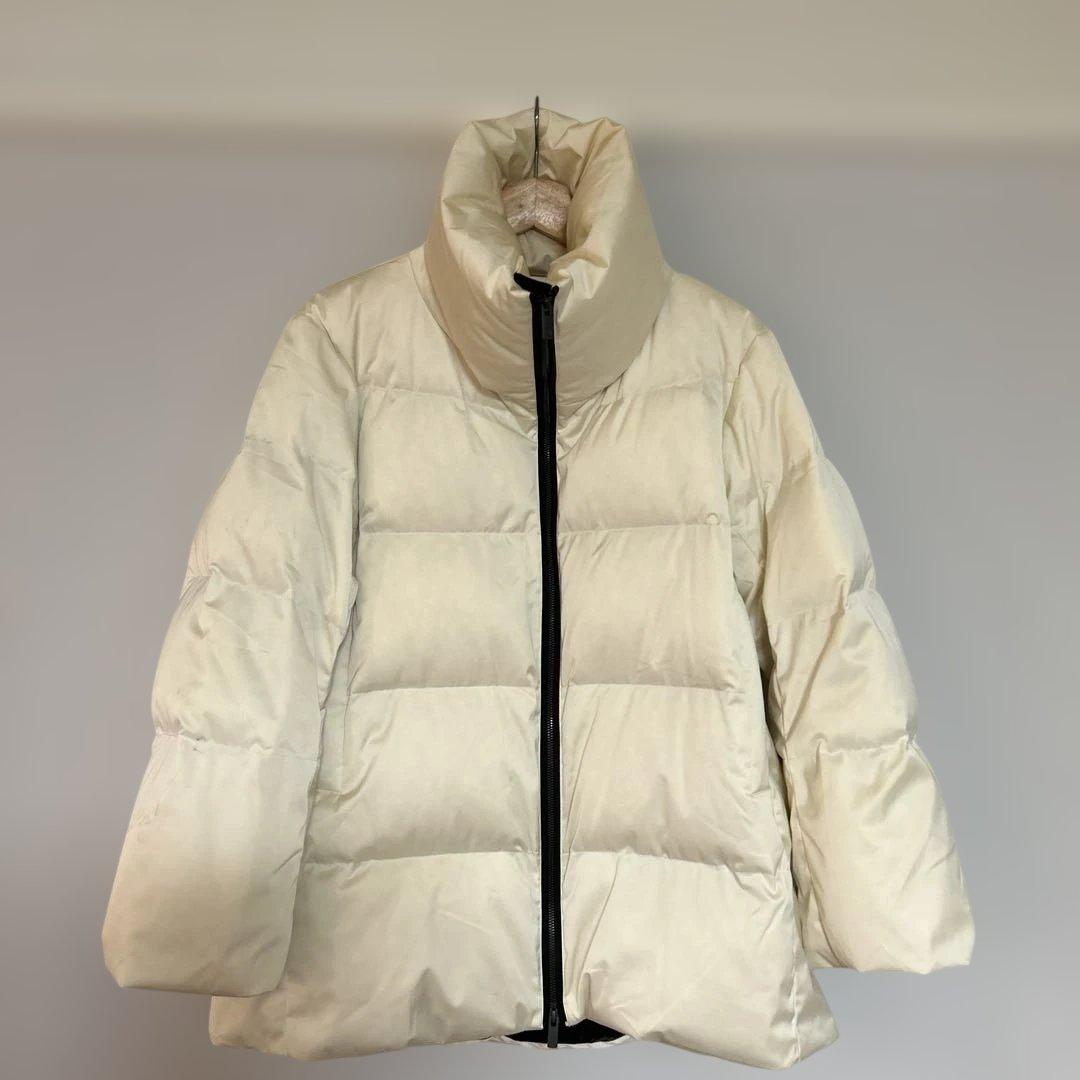 ユニクロ+Jジルサンダーコラボボリュームレディースダウンジャケットダウン90% Jのダウンあったかーい…🥲 当時は全く買えなかったダウンボリューム