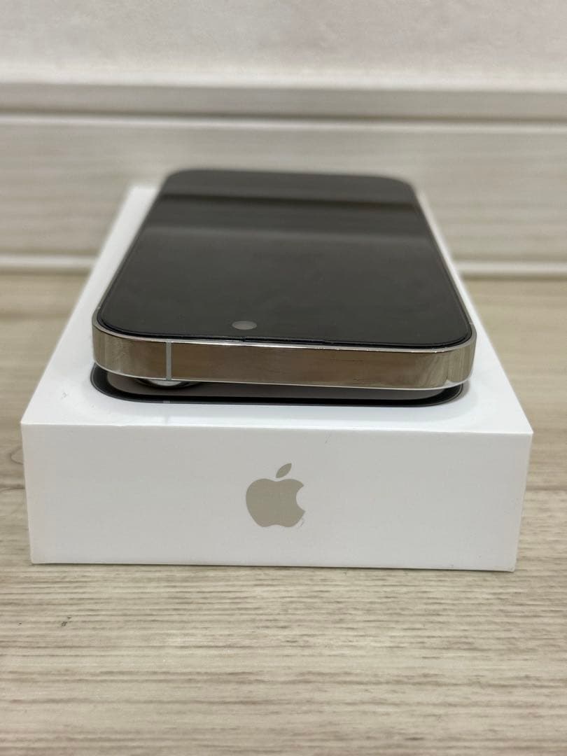 Apple iPhone 14 Pro 256GB シルバー 本体　SIMフリー